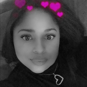 Meet your Posher, Chanel